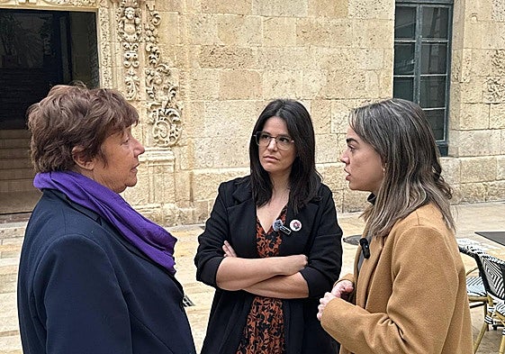 Las representantes políticas de EU-Podem, PSOE y Compromís.