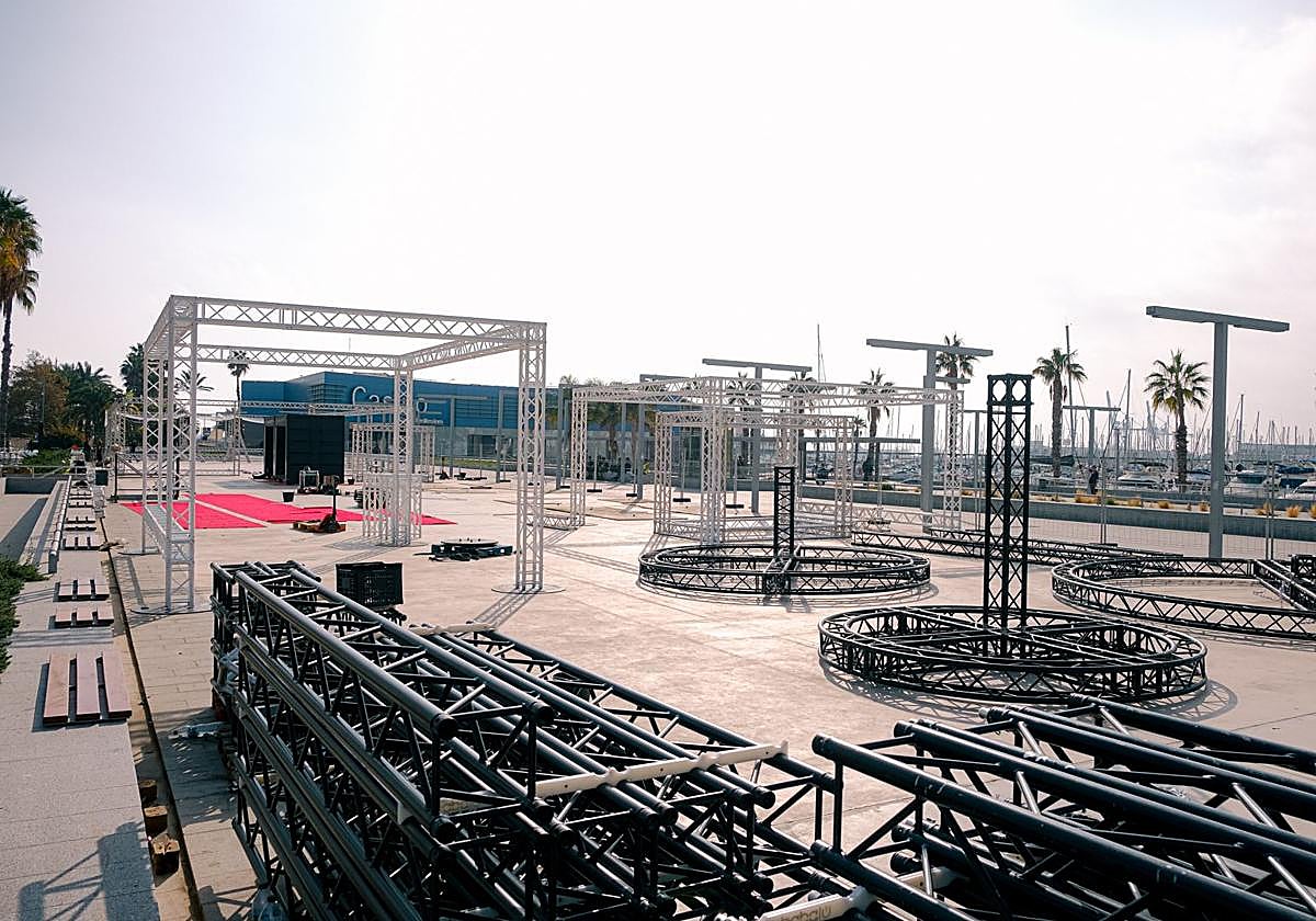 La pista de hielo de Alicante empieza a tomar forma