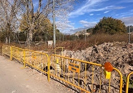 Trabajos para limpiar el tramo de la Acequia de San Juan.