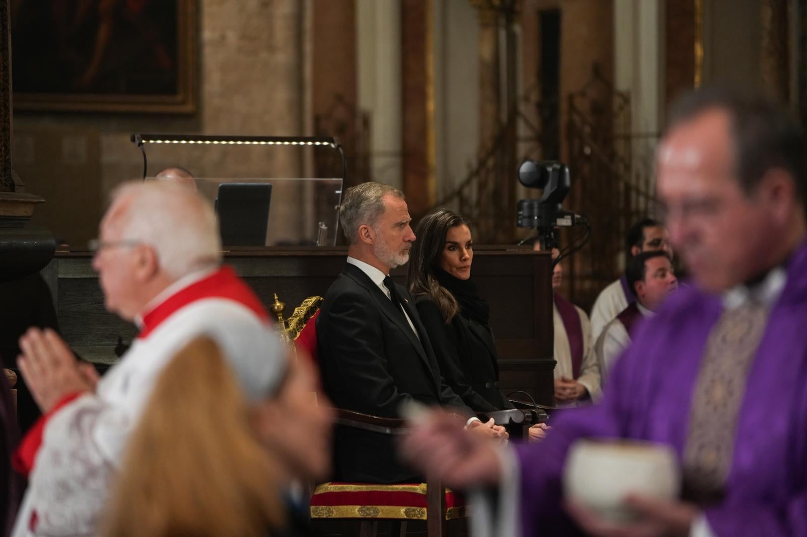 El primer funeral por las víctimas de la DANA pide unión mientras aparca el partidismo