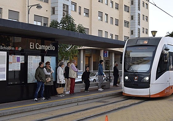 Parada del TRAM d'Alacant en El Campello.