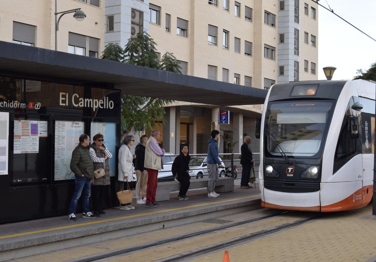 Parada del TRAM d'Alacant en El Campello.