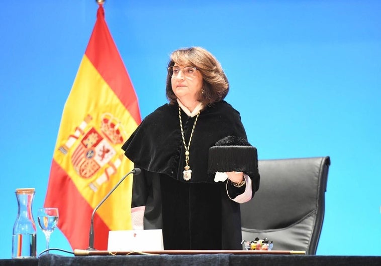 La rectora de la Universidad de Alicante, Amparo Navarro.