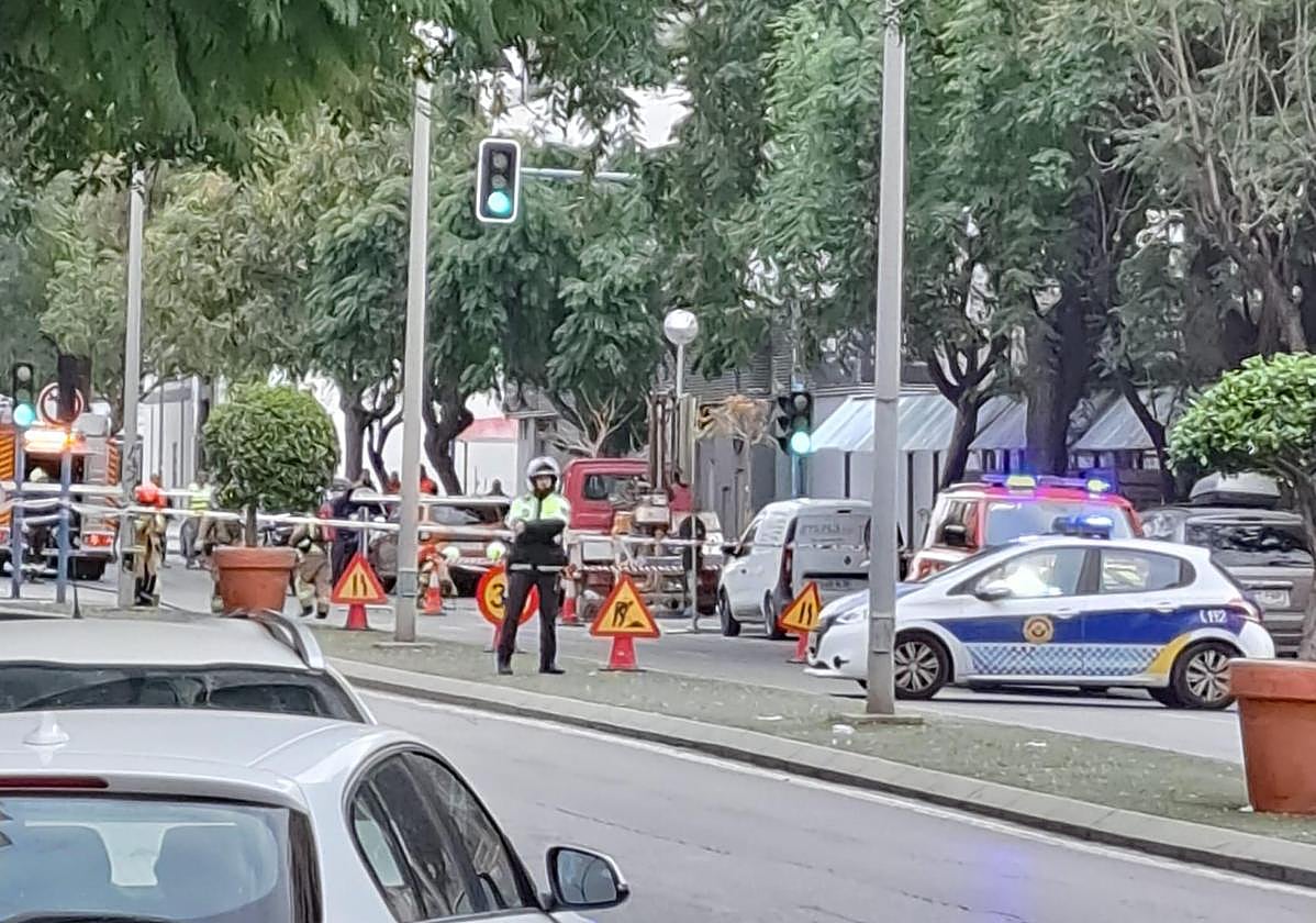 Despliegue de policías y bomberos en la zona.