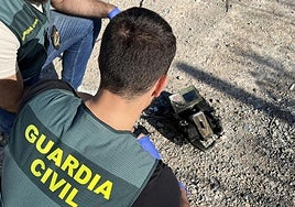 Los investigadores de la Guardia Civil, durante la operación 'Azimut'.