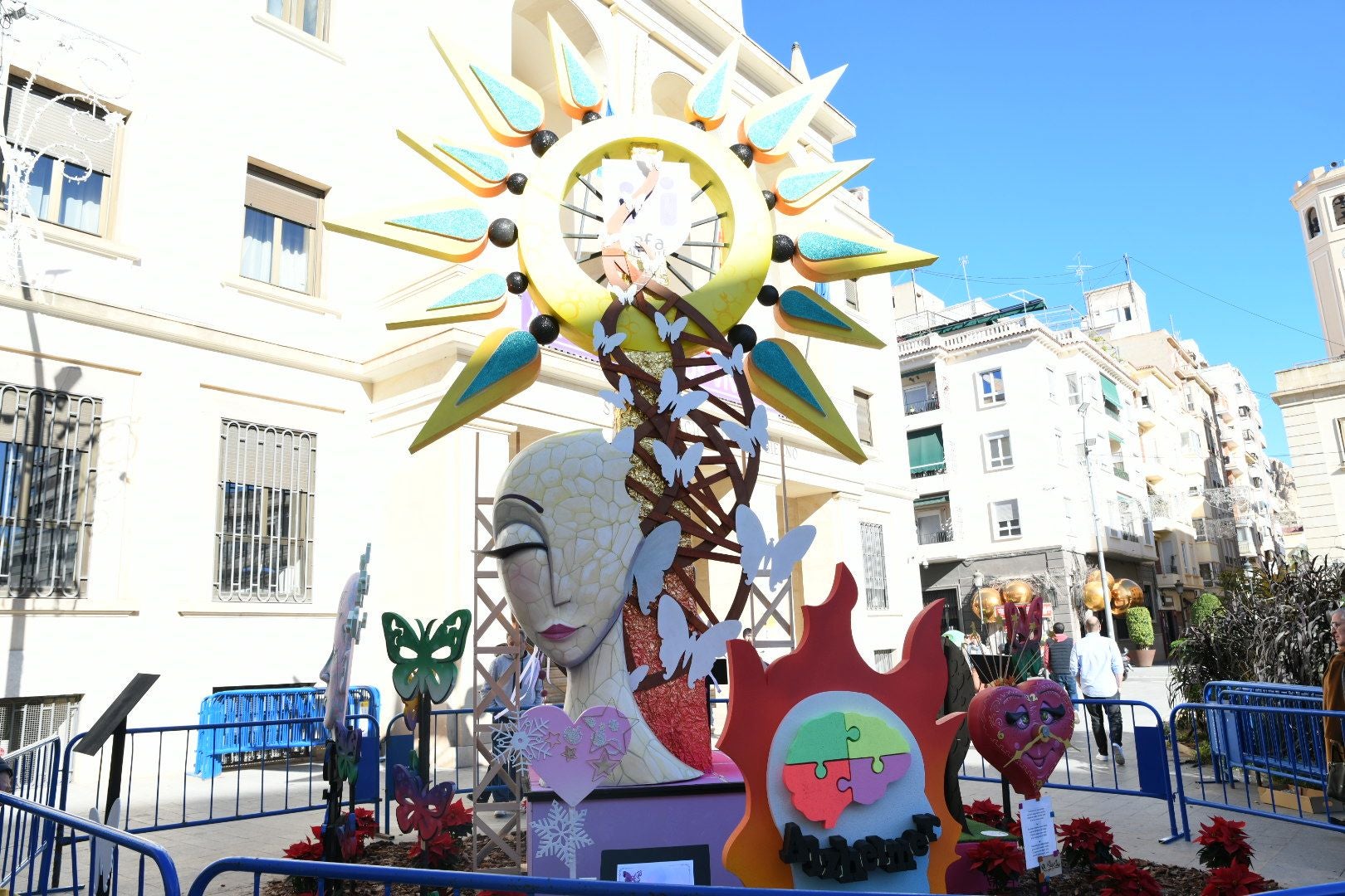 Así es la hoguera de Navidad de Alicante