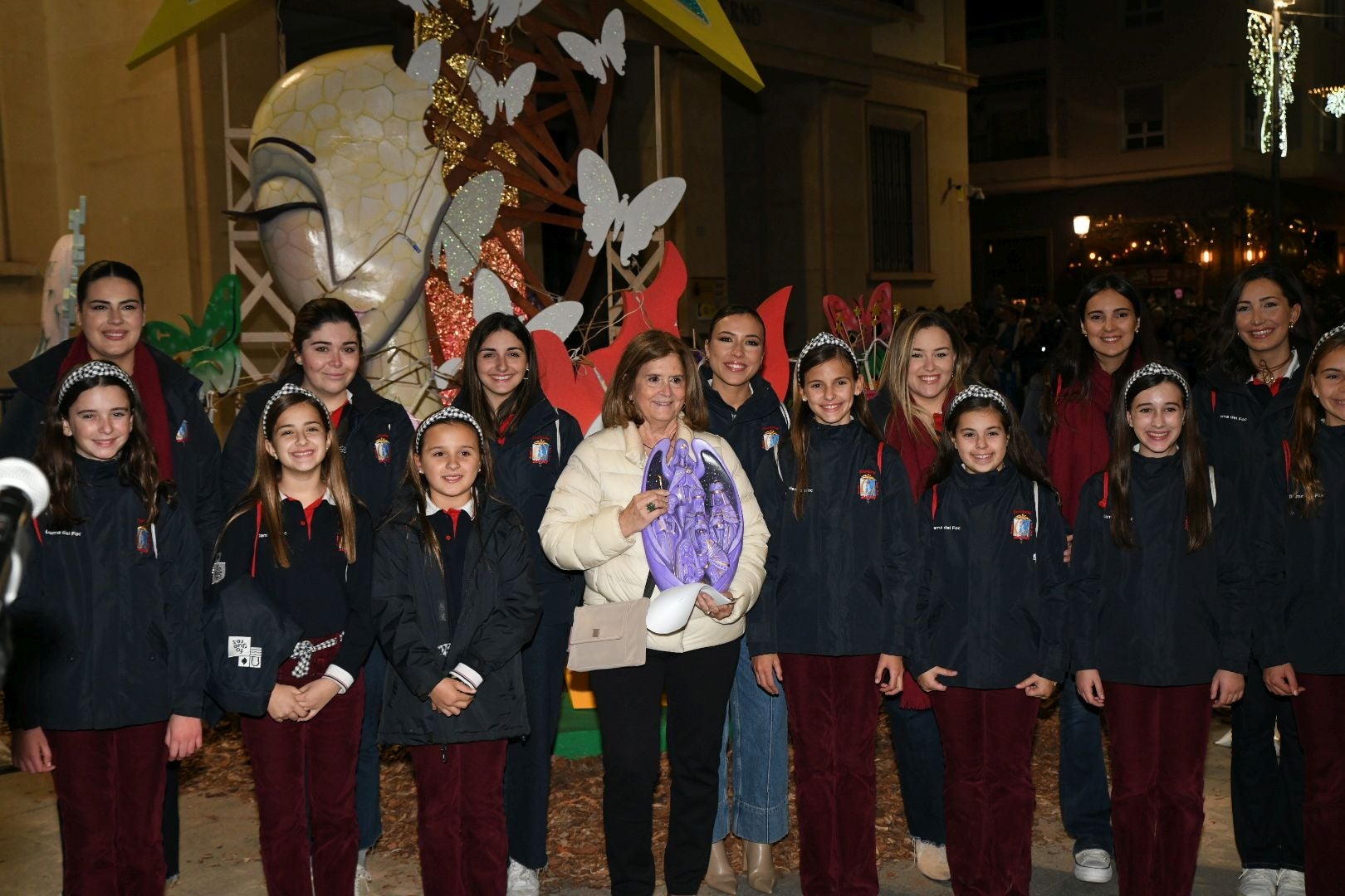 El alzheimer arde en la hoguera de Navidad de Alicante