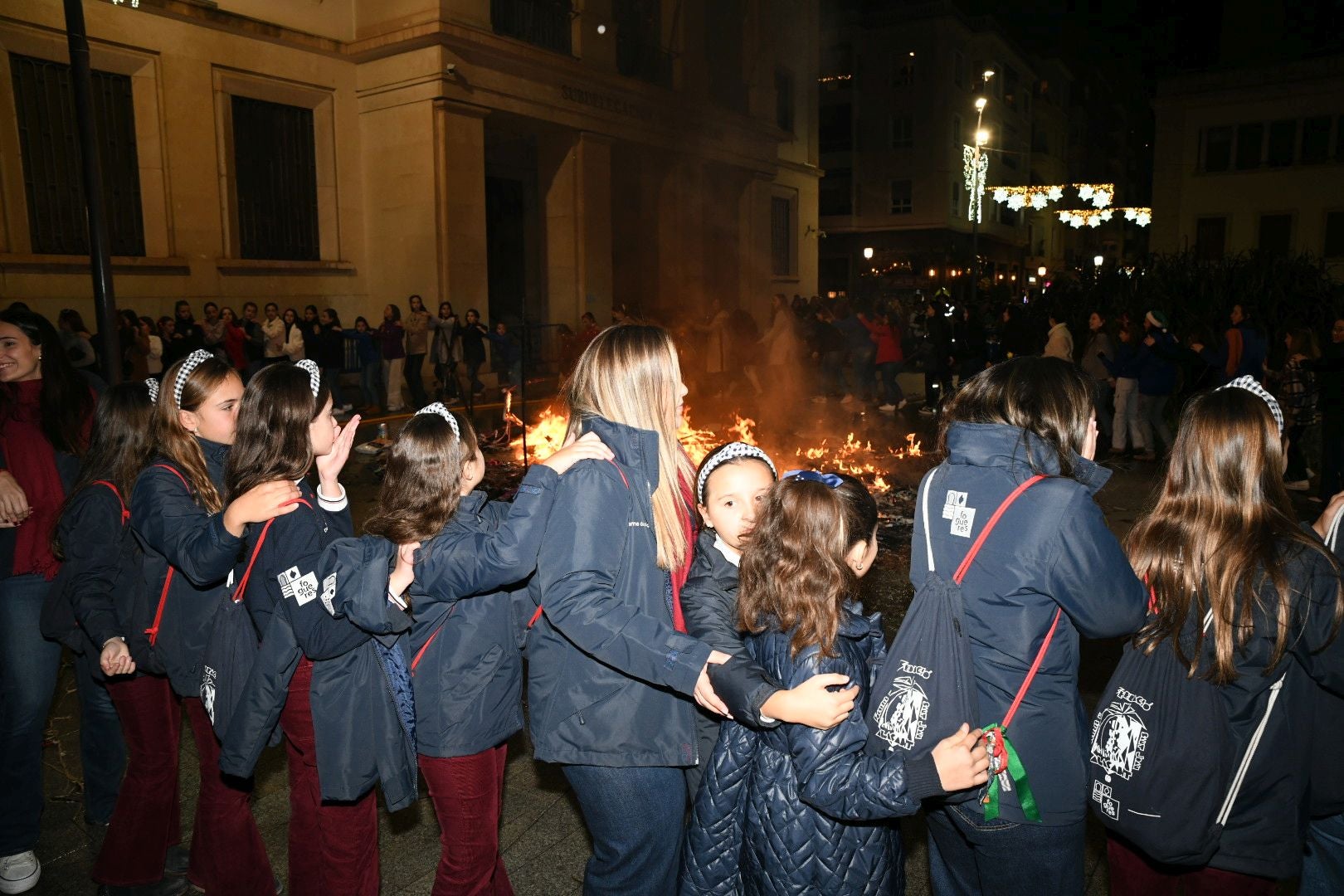 El alzheimer arde en la hoguera de Navidad de Alicante