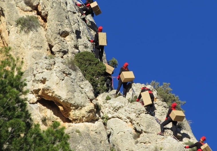 Montaje audiovisual del ascenso de los pajes a El Castellar.