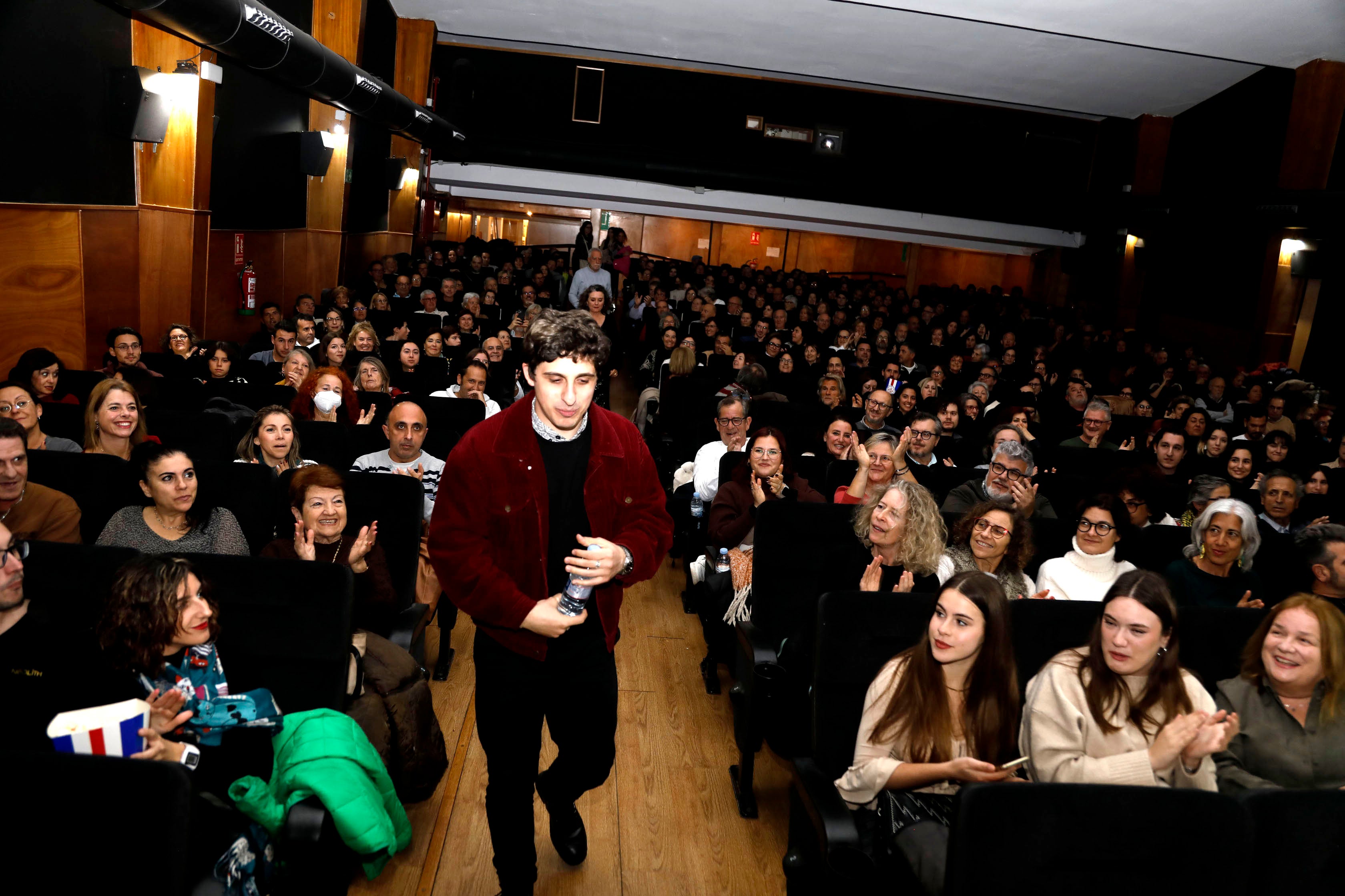 Óscar Lasarte emociona a Xábia en la presentación de &#039;¿Es el Enemigo? La película de Gila&#039;