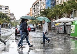 Lluvia en el centro de Alicante.