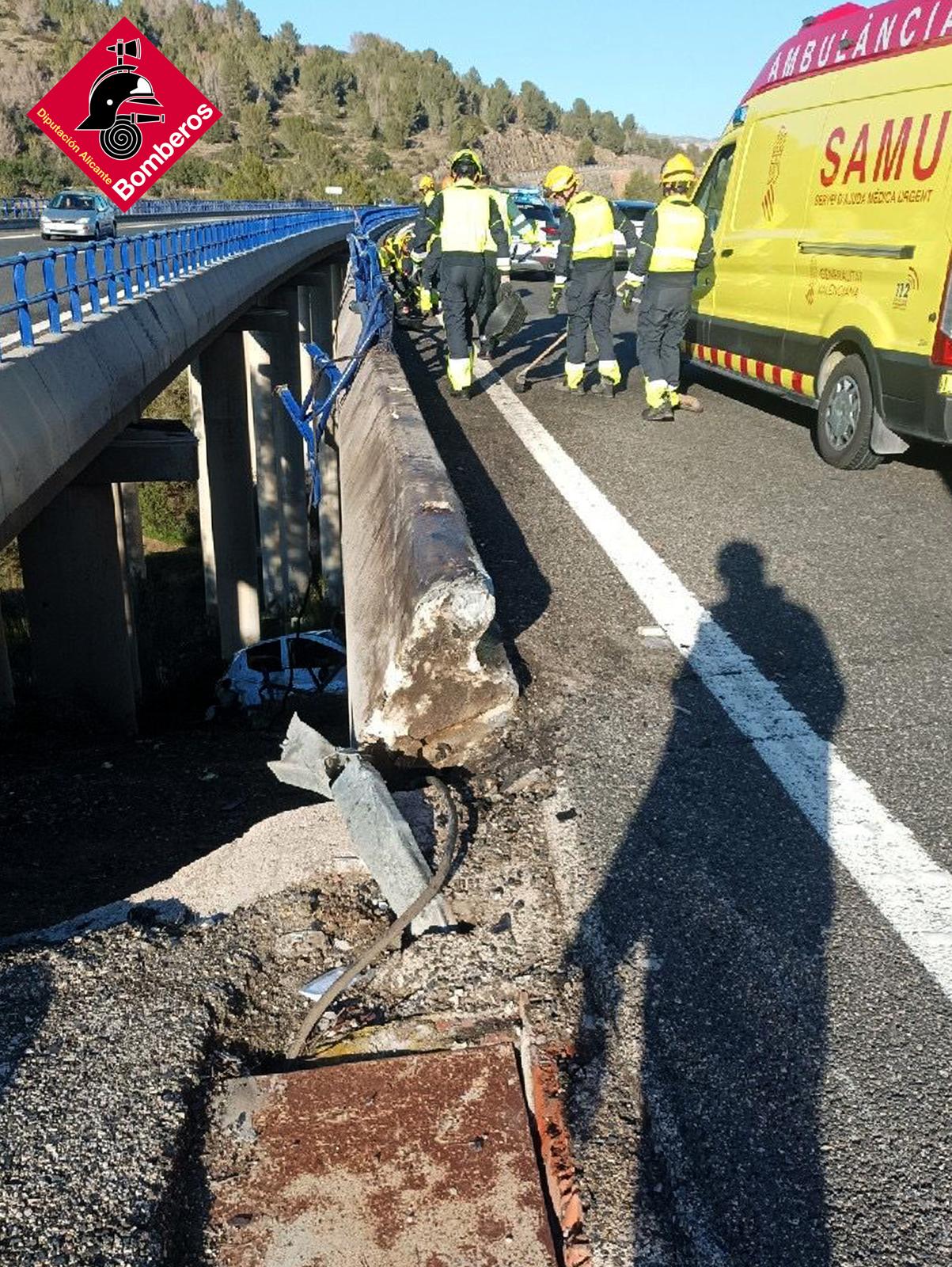 Imagen secundaria 1 - Más imágenes del accidente.