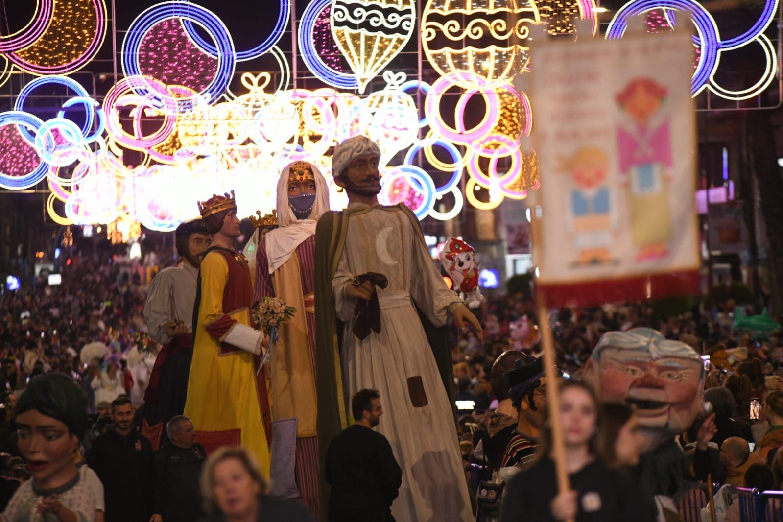 Los Reyes Magos llenan de magia Alicante