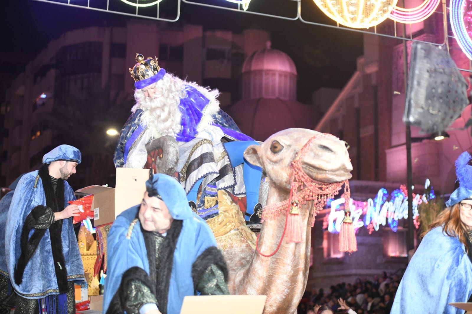 Los Reyes Magos llenan de magia Alicante