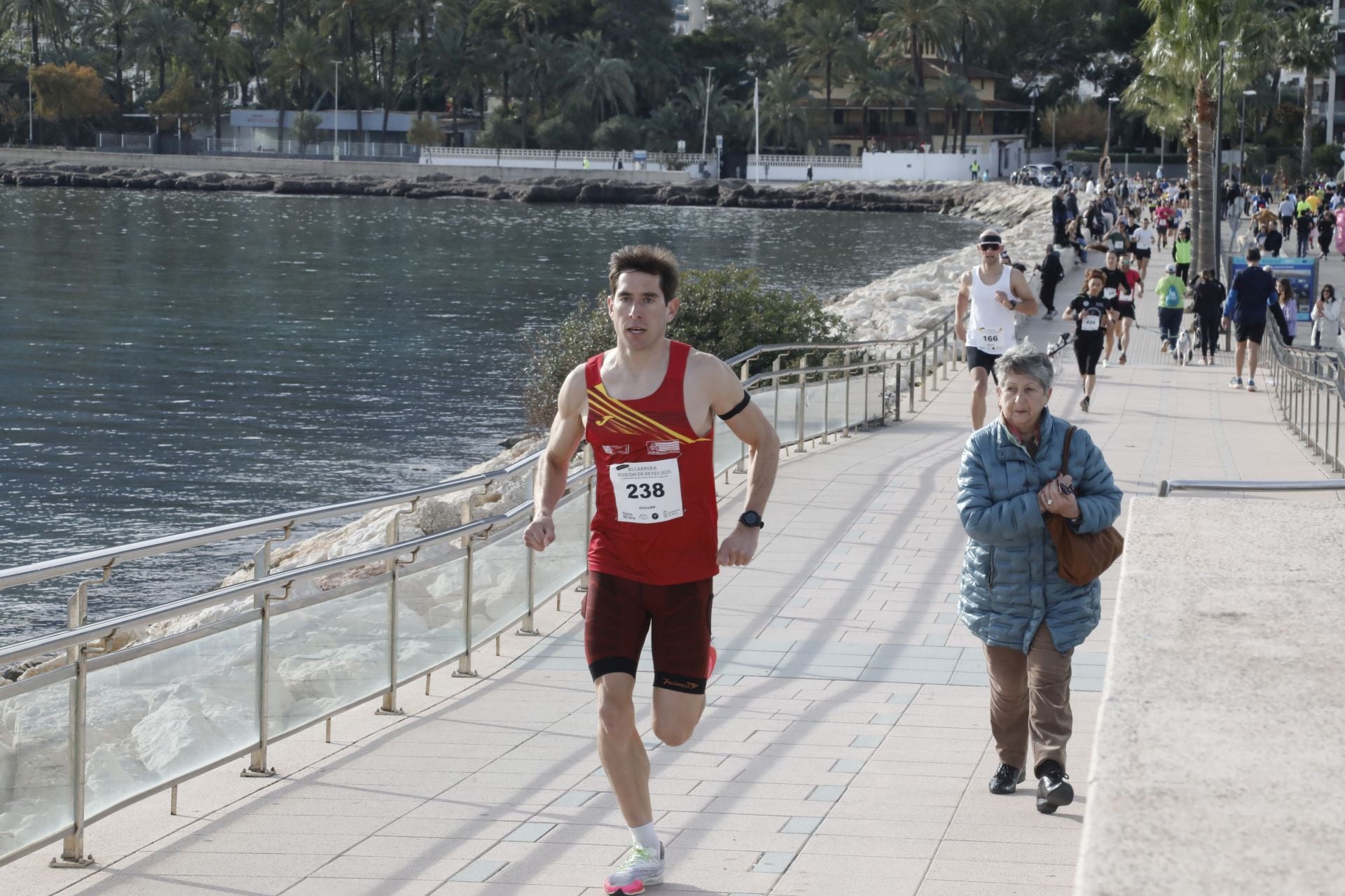 Así ha sido la IX Carrera del Roscón de Reyes en Dénia