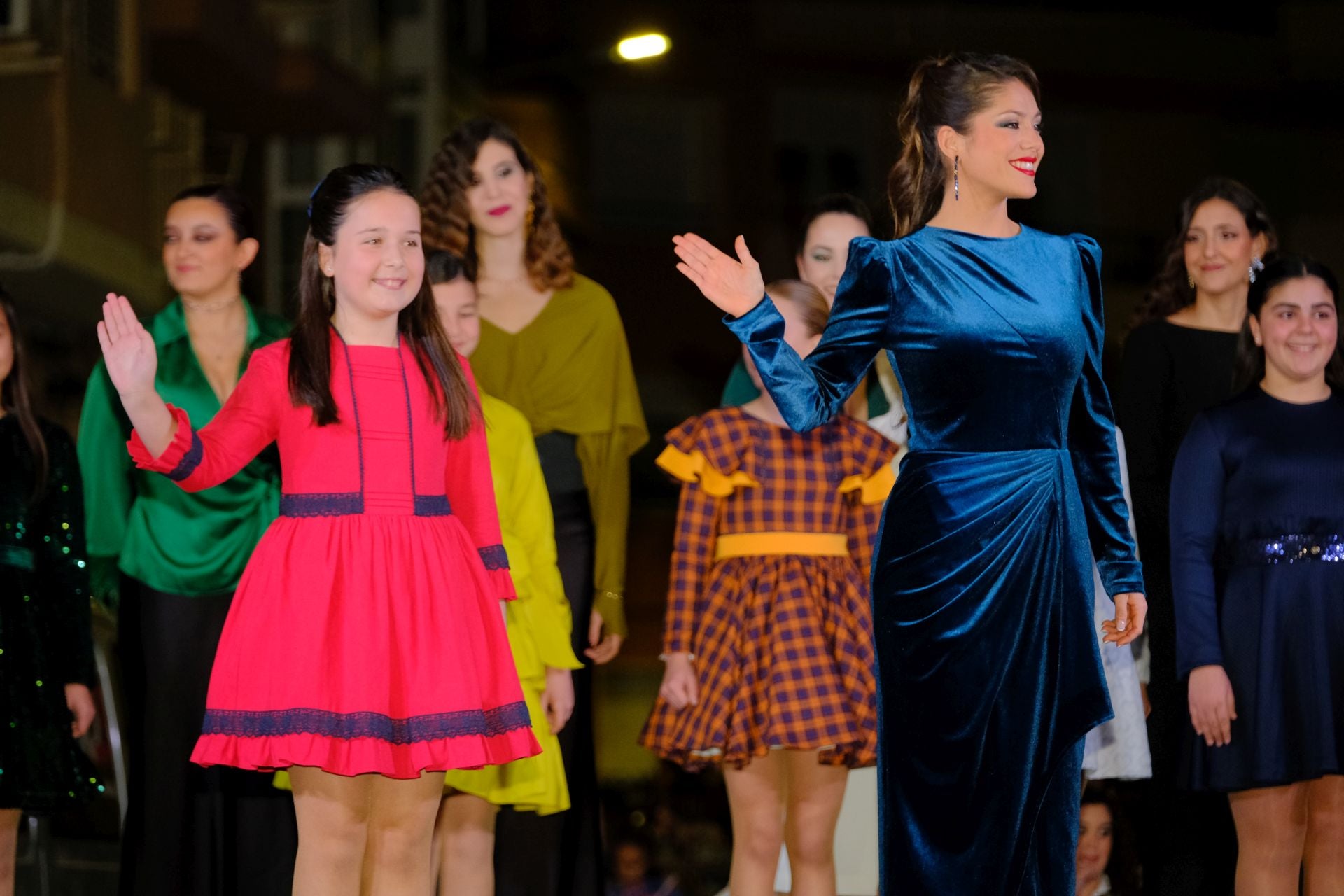 Homenaje a las candidatas a bellea del foc