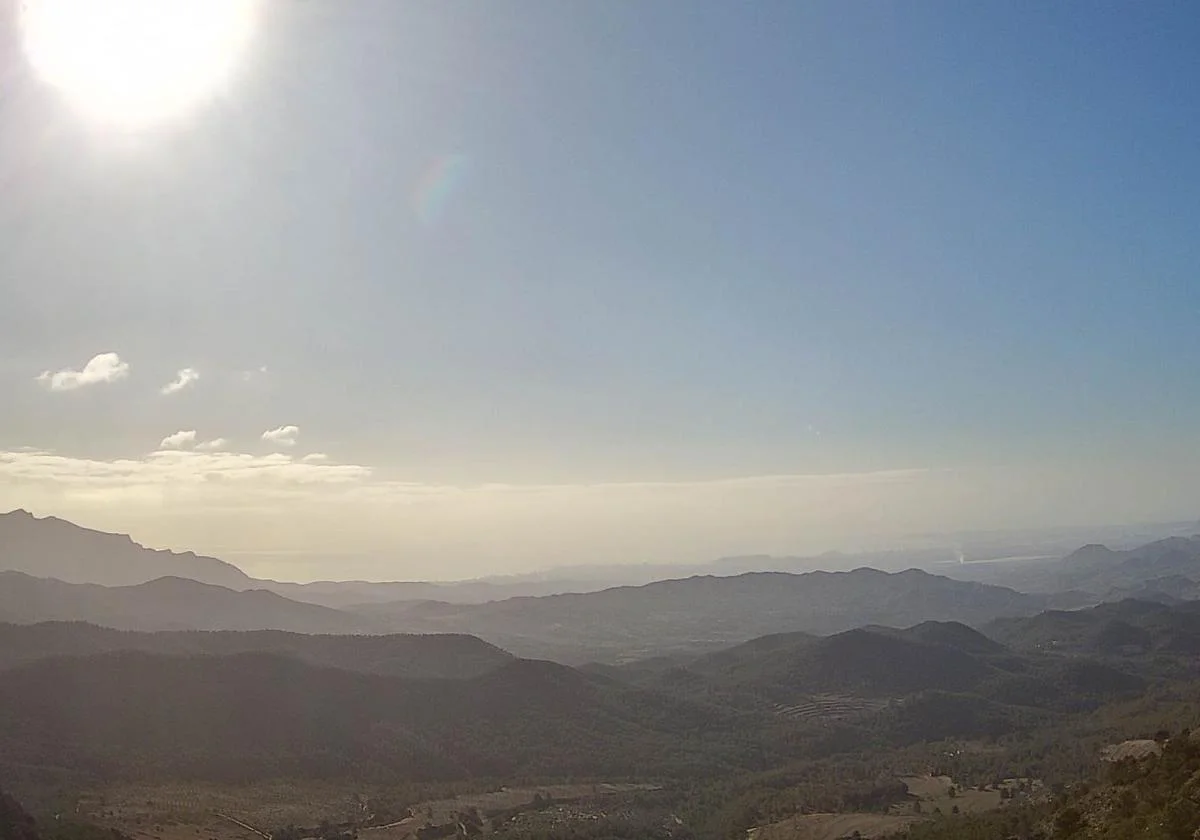 Imagen principal - El temporal de frío deja heladas en el interior de la provincia y mínimas de -7 grados