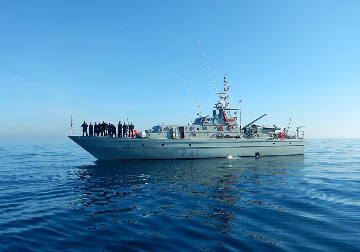 El patrullero 'Toralla' y su tripulación, en una imagen de archivo.