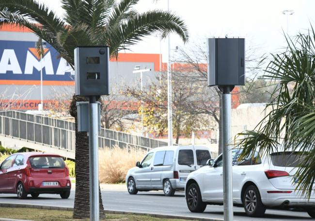 Radares en la avenida de Dénia de Alicante.