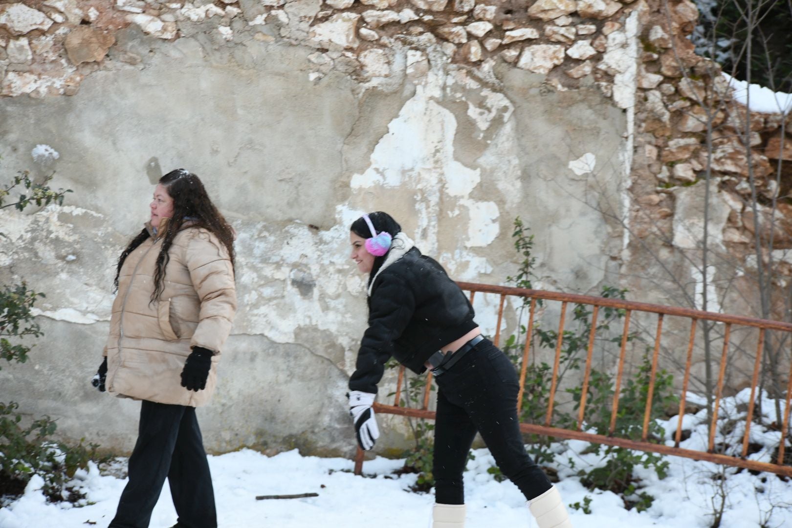 Los alicantinos disfrutan de un día en la nieve