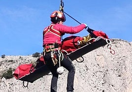 Un rescate de altura en la montaña de Alicante.