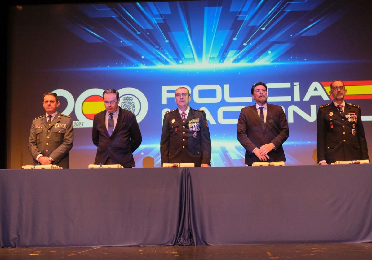 La Policía Nacional celebra su 201 aniversario en Alicante