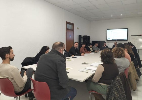 Reunión de los técnicos municipales para elaborar el Plan de Actuación Integral (PAI) de Villena.