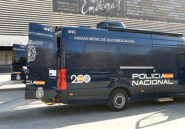 Imágenes de la presentación de la nueva flota de Vehículos Integrales de Documentación policial (Vidoc).