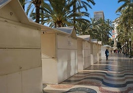 Casetas de los 'hippies' en la Explanada.