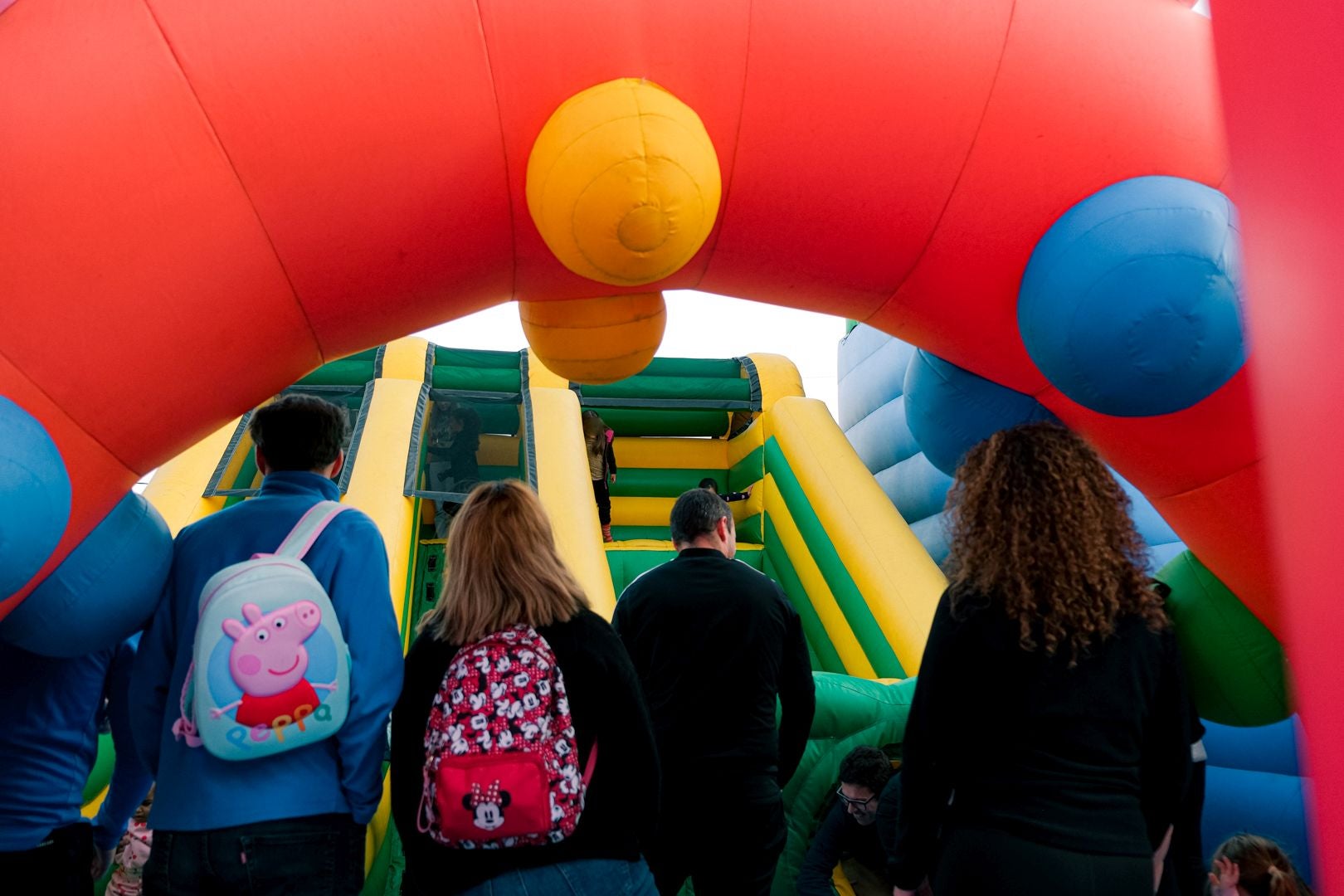 El parque hinchable más grande del mundo ya está en Alicante
