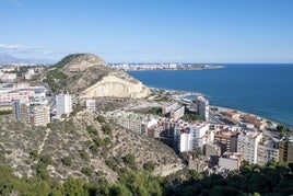 Vista de Alicante desde el Castillo de Santa Bárbara.