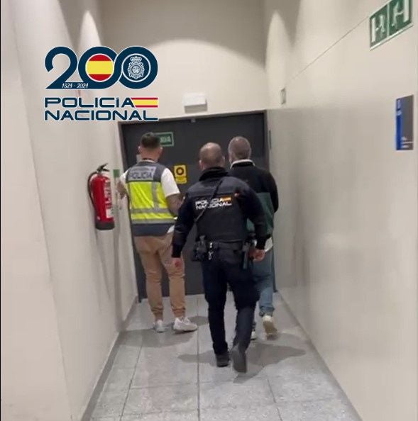 Cazan en el aeropuerto de Alicante-Elche a un narco buscado en Turquía por traficar con 23.600 kilogramos de heroína