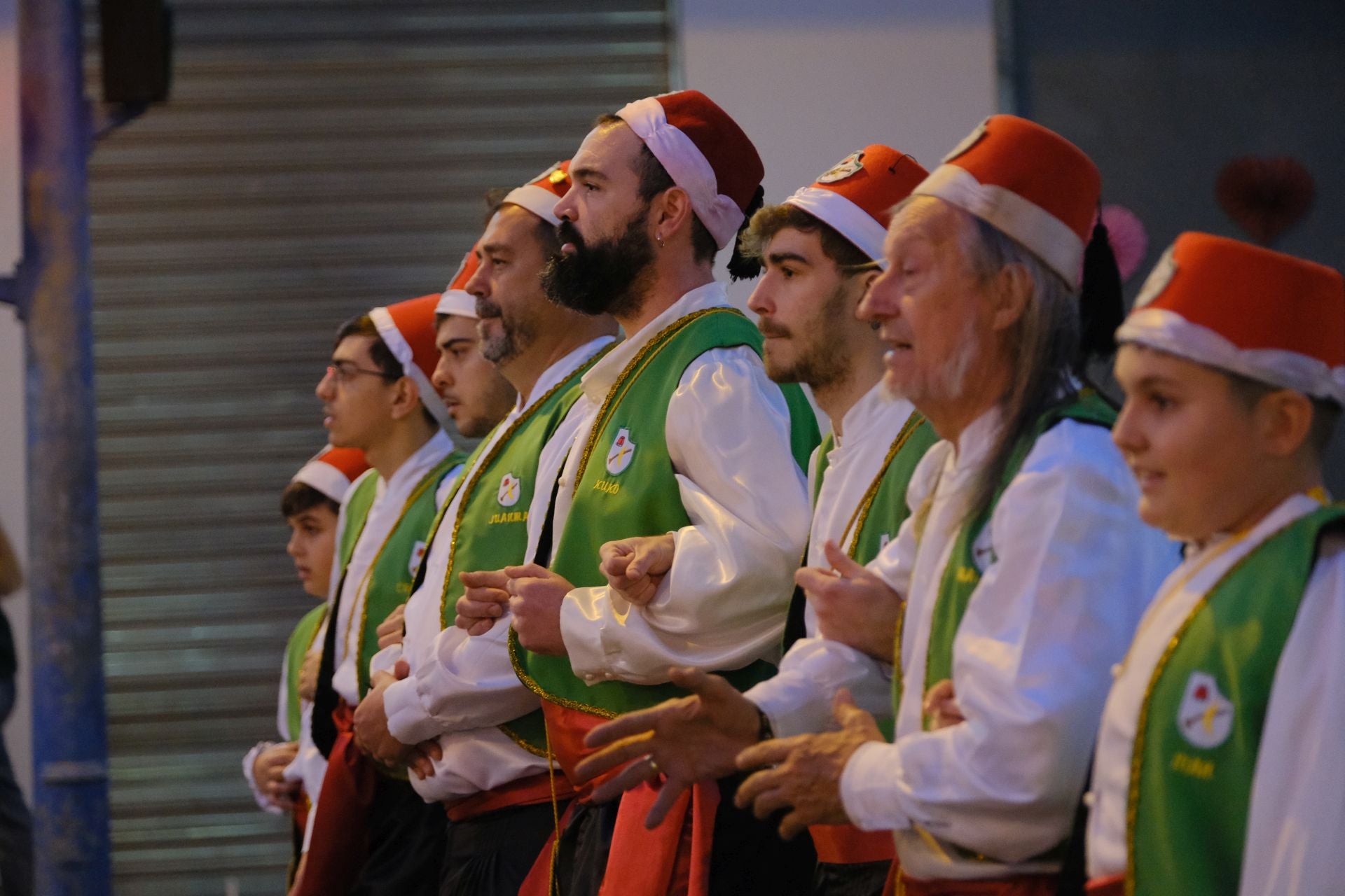 El desfile de Mig Any de los Moros y Cristianos de Altozano, en imágenes