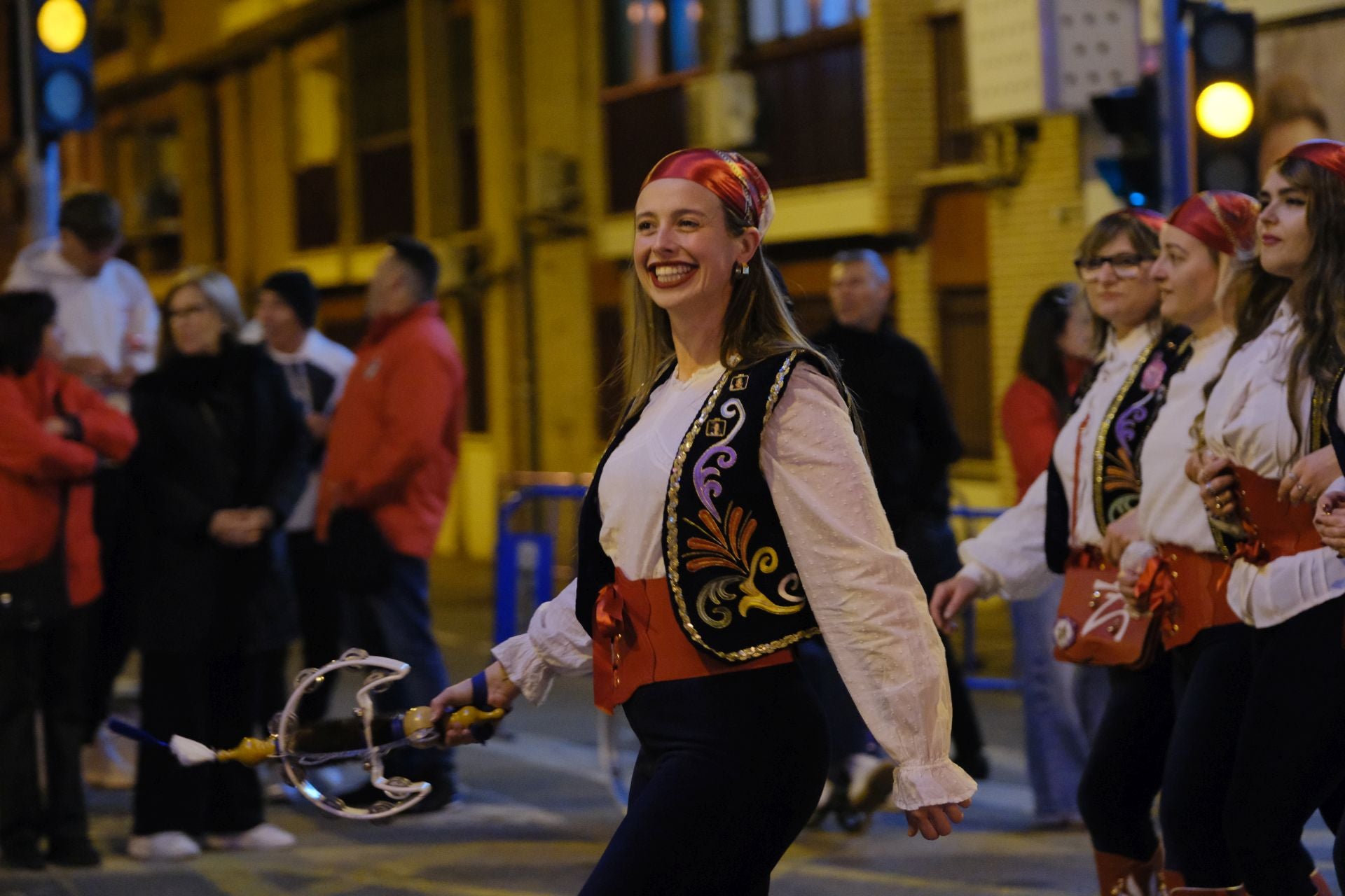El desfile de Mig Any de los Moros y Cristianos de Altozano, en imágenes