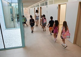 La consulta se llevará a cabo tanto en centros públicos como concertados.