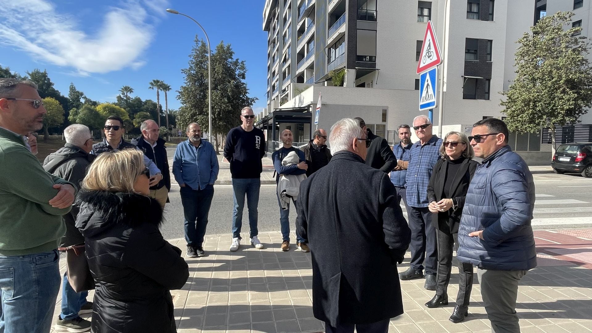 Reunión entre la Federació y los vecinos a pie de calle.