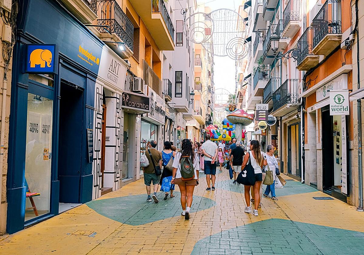 Comercios en la 'calle de las setas' de Alicante.