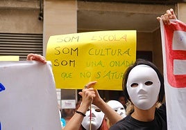 Imagen de archivo de una concentración convocada por la comunidad educativa en Alicante.