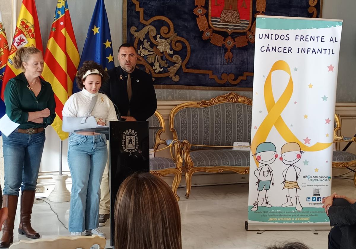 Event for International Childhood Cancer Day held this Friday at Alicante Town Hall.