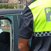 Rescatan a dos niños del interior de sendos coches en Rojales tras olvidar sus padres las llaves