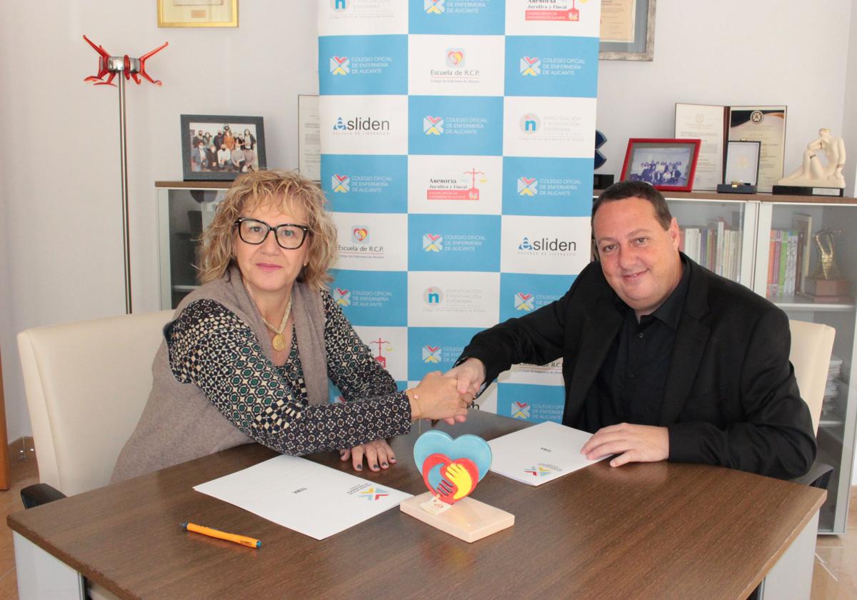 The agreement was signed by the President of the Alicante Nursing College, Montserrat Angulo Perea, and the President of CF Intercity, Salvador Martí Varó.