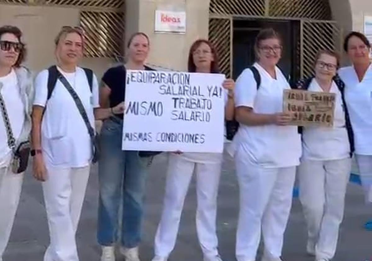 Trabajadoras del SAD en una manifestación en octubre de 2024.
