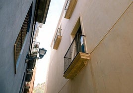Balcones del casco antiguo de Alicante.
