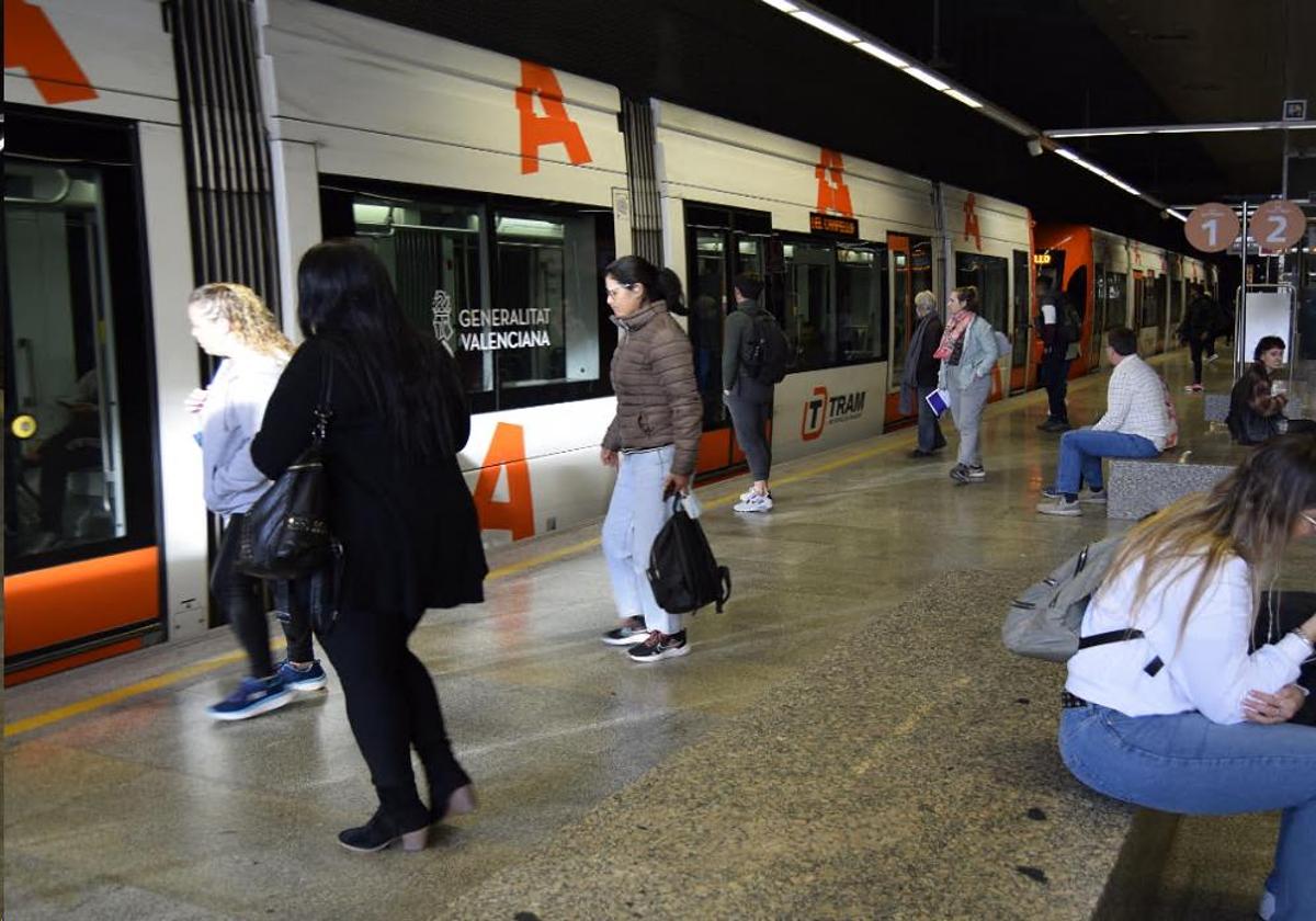 This is the best line of the Alicante Tram according to travellers, who rate it as outstanding