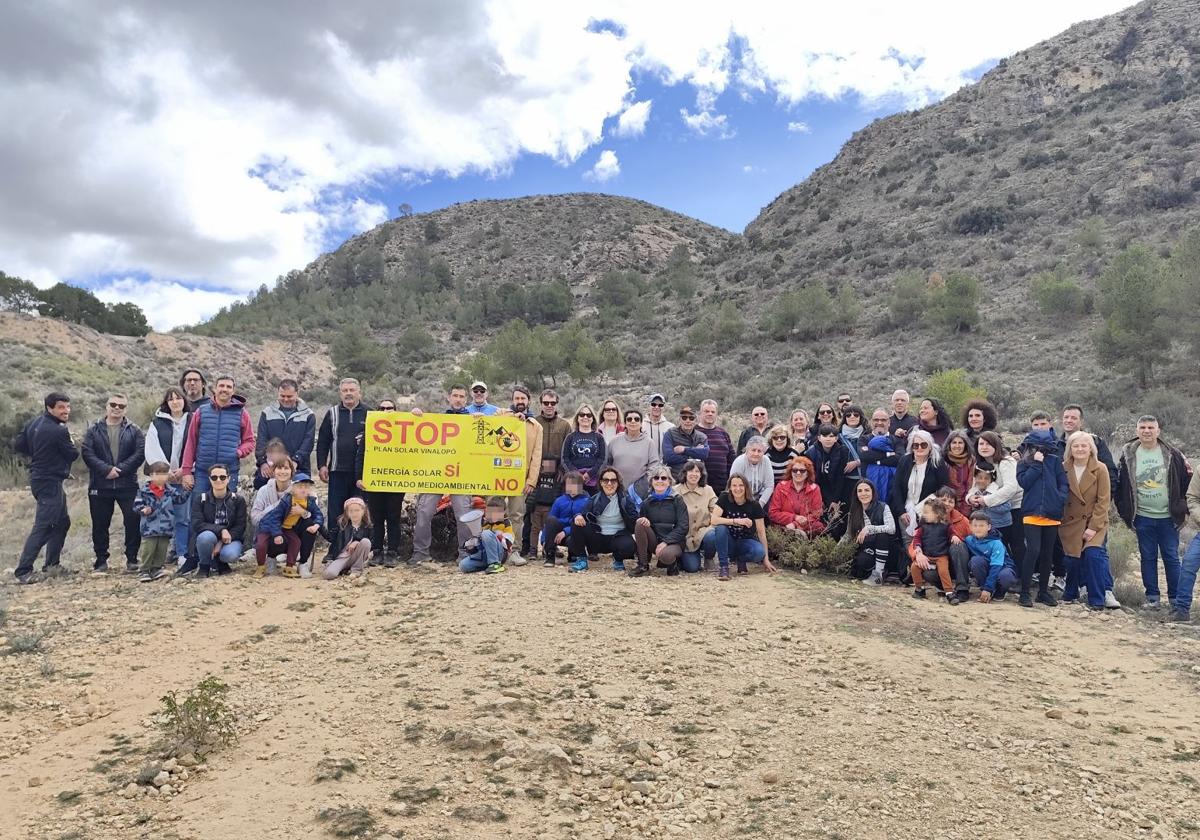 Asistentes a la concentración de este domingo en Elda.
