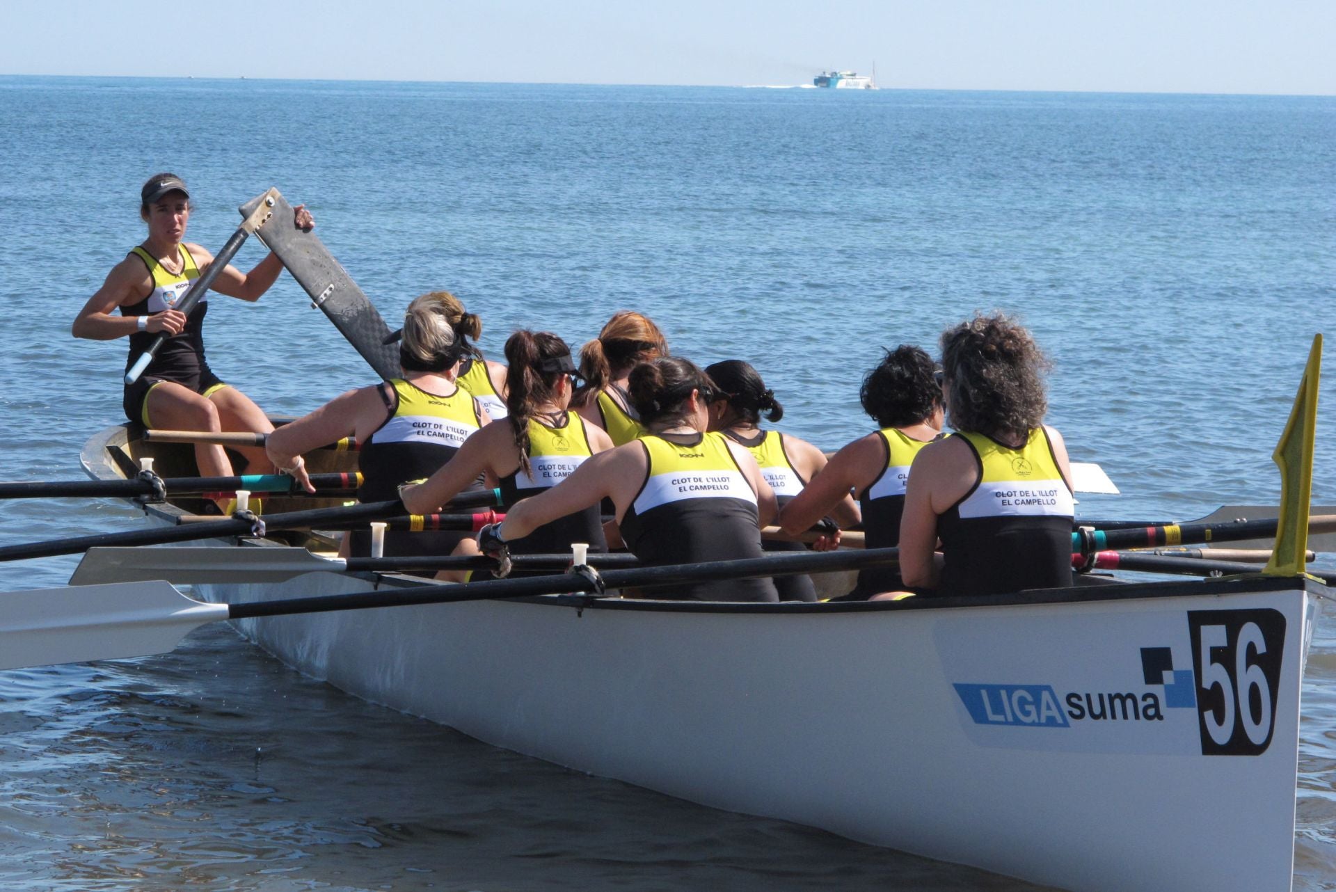 Dénia celebra la novena regata de la Liga Suma de remo de banco fijo