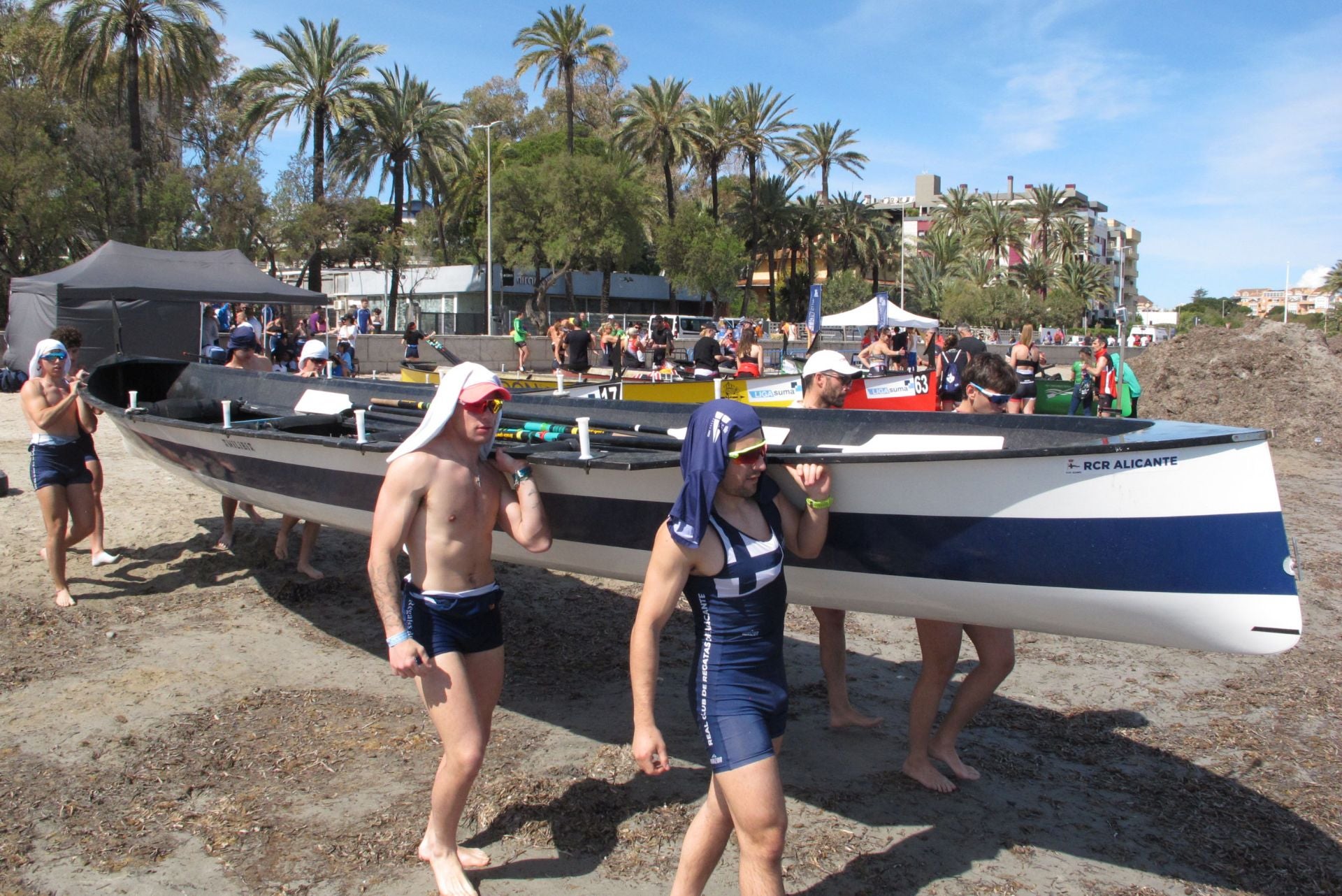 Dénia celebra la novena regata de la Liga Suma de remo de banco fijo