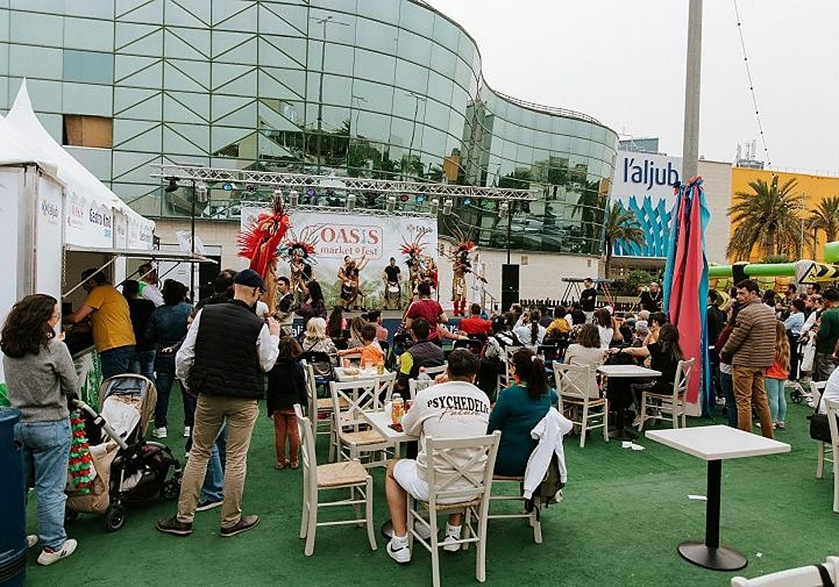 El evento gastronómico 'The Burguer Cup' protagoniza la IV edición del Oasis Market Fest de L'Aljub