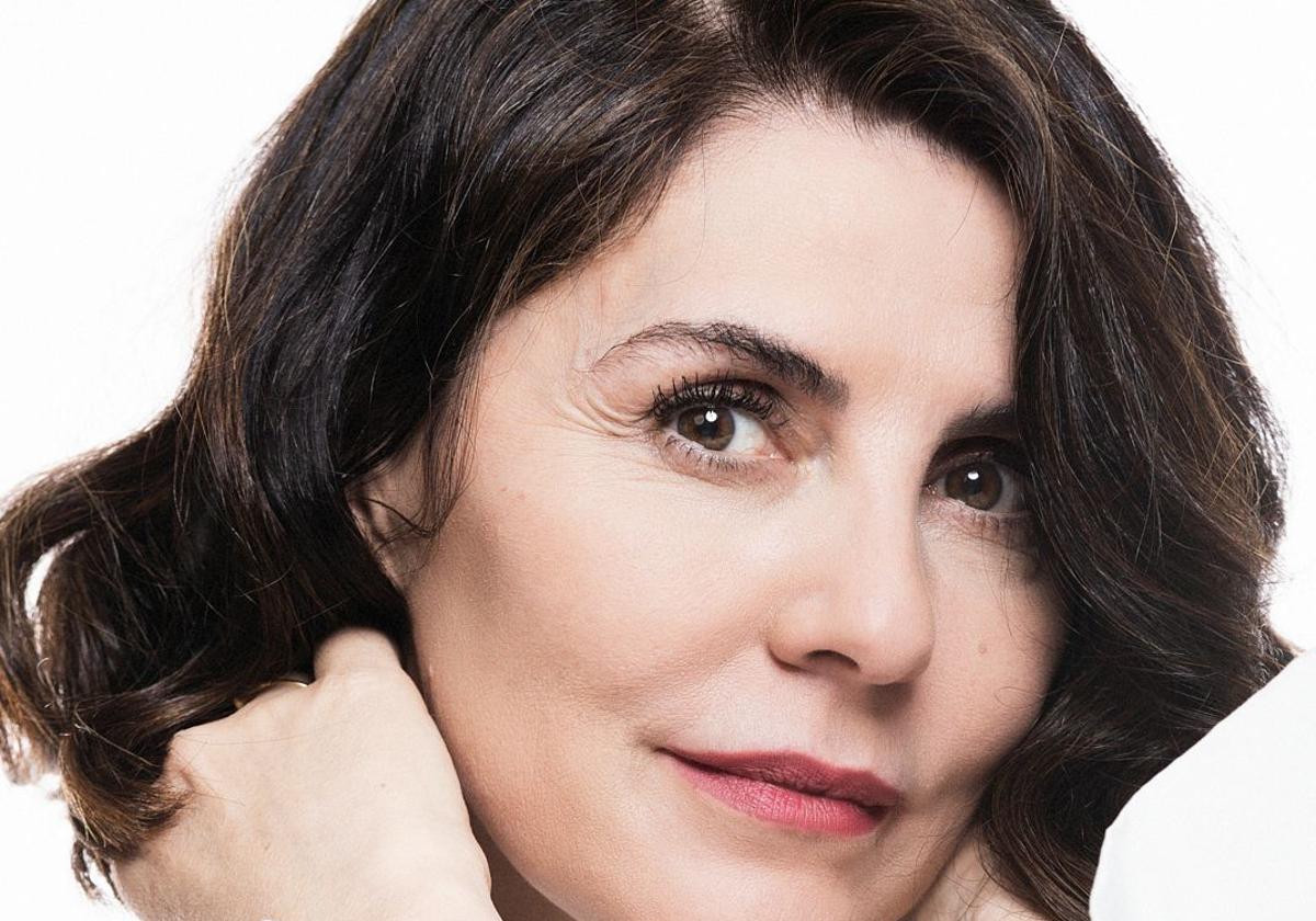 Seville Actress Ana Fernández Receives Honorary Award at Alicante International Film Festival 2025
