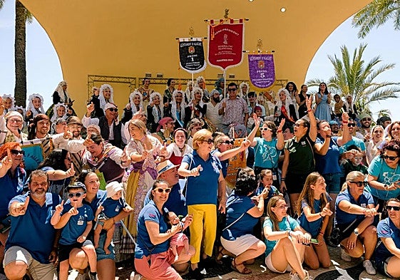 Florida Portazgo recogió el primer premio de las Hogueras 2024.